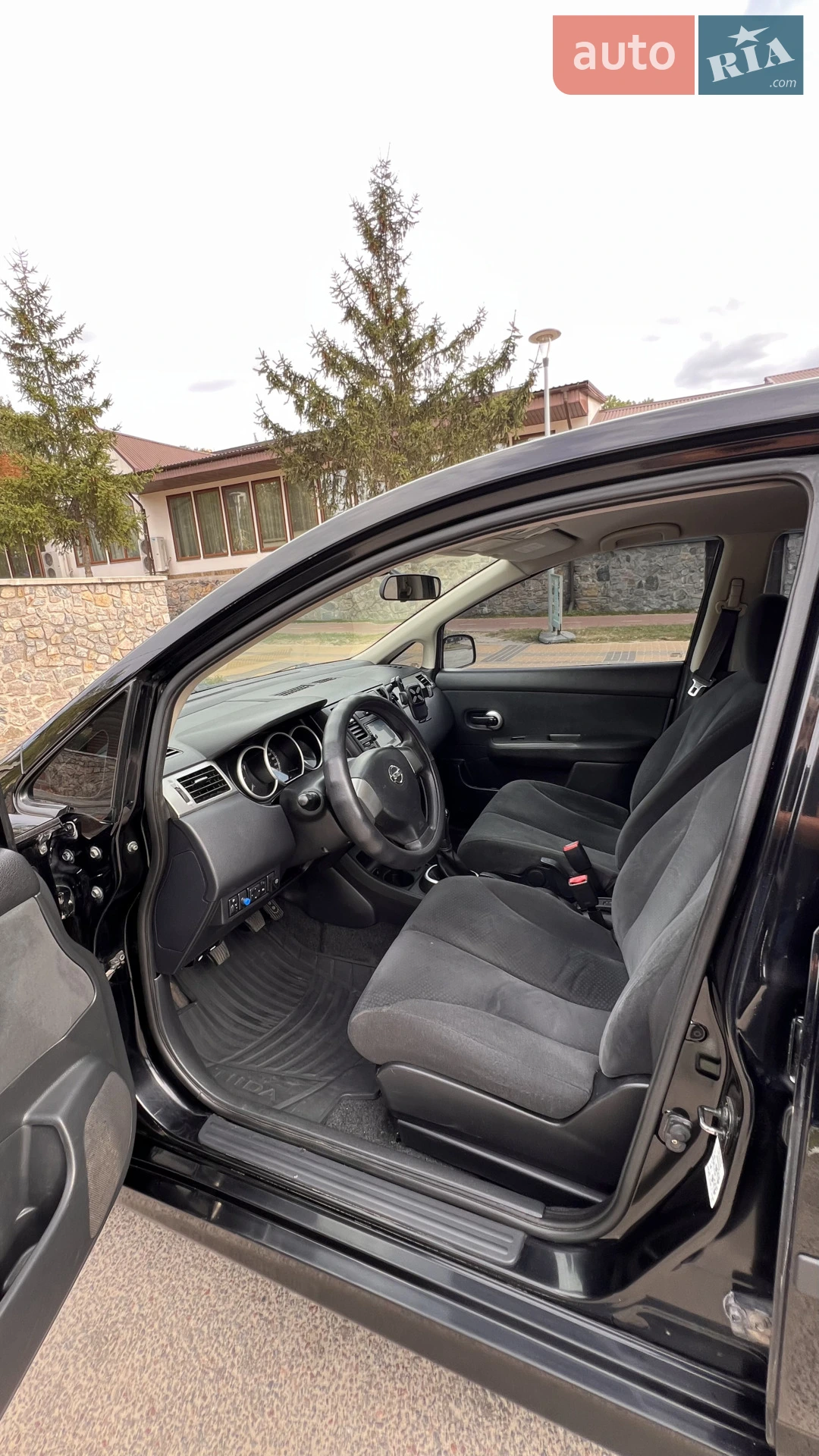 2013 Nissan Tiida - мініатюра 3
