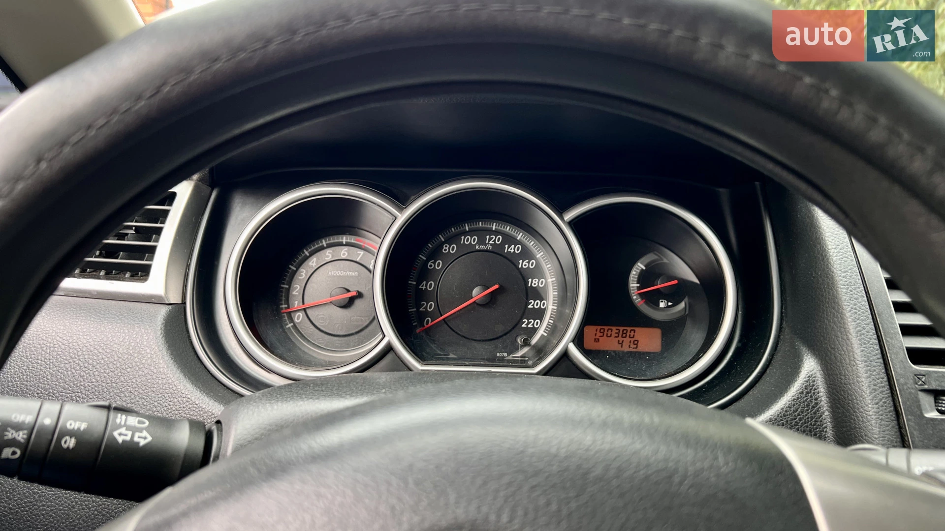 2013 Nissan Tiida - мініатюра 9
