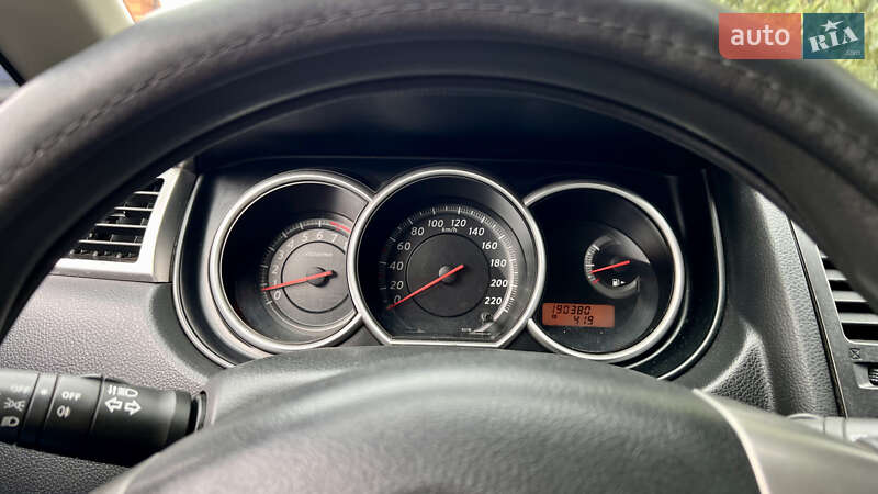 Хэтчбек Nissan TIIDA 2013 в Белой Церкви