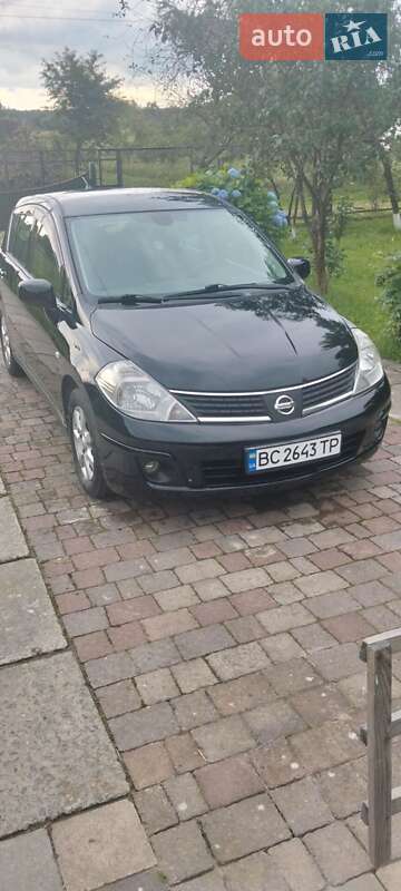 Хэтчбек Nissan TIIDA 2009 в Львове