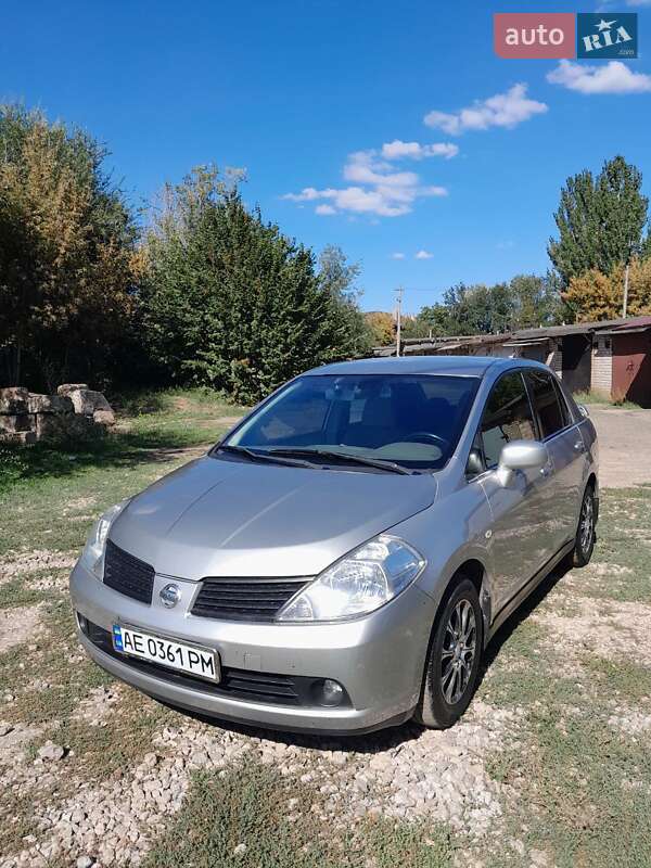 Хэтчбек Nissan TIIDA 2007 в Кривом Роге фото 2 Хэтчбек Nissan TIIDA 2007 в Кривом Роге