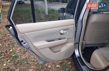 Седан Nissan TIIDA 2007 в  фото 12 Седан Nissan TIIDA 2007 в