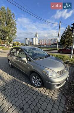 Хэтчбек Nissan TIIDA 2009 в Львове