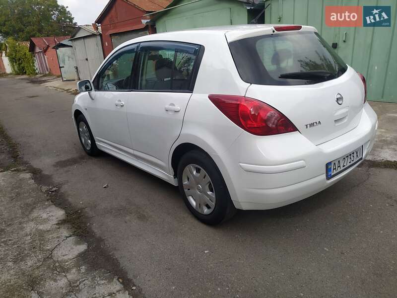 Хетчбек Nissan TIIDA 2013 в Одесі