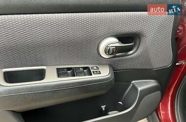 Хэтчбек Nissan TIIDA 2007 в 