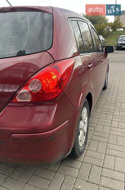 Хэтчбек Nissan TIIDA 2007 в 