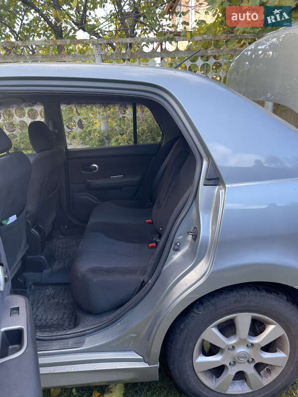Седан Nissan TIIDA 2011 в Киеве фото 19 Седан Nissan TIIDA 2011 в Киеве