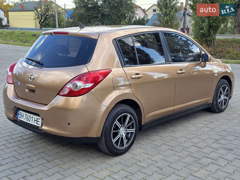 Хэтчбек Nissan TIIDA 2008 в Одессе фото 2 Хэтчбек Nissan TIIDA 2008 в Одессе