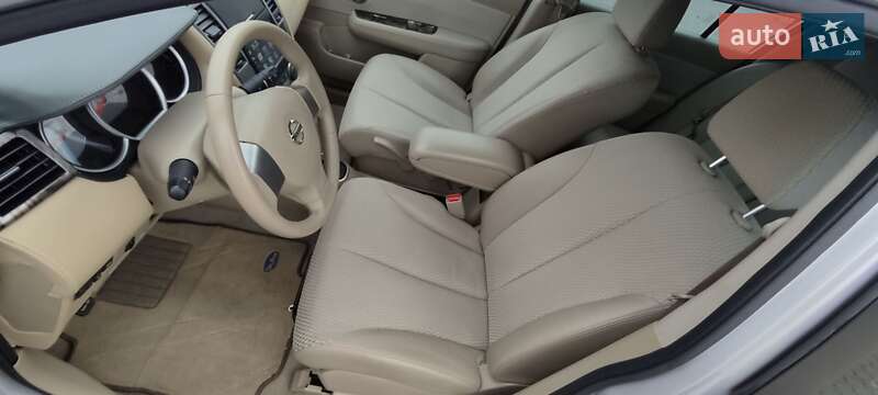 Хетчбек Nissan TIIDA 2012 в Хмельницькому