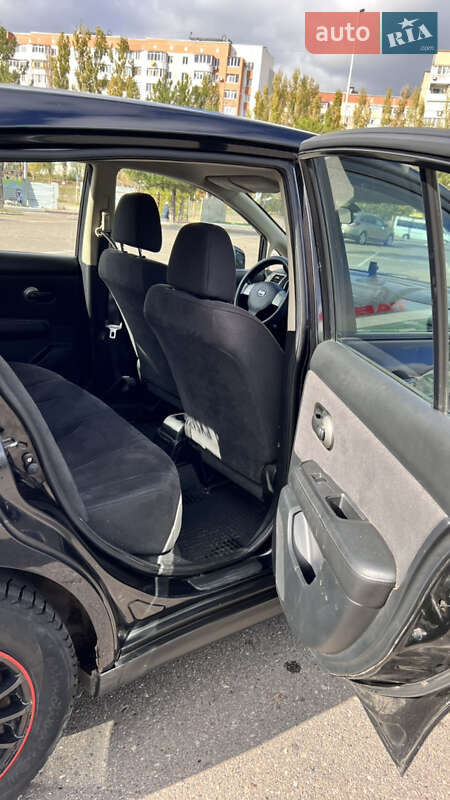 Хэтчбек Nissan TIIDA 2008 в Николаеве