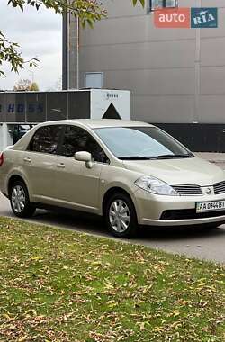 Седан Nissan TIIDA 2006 в Києві