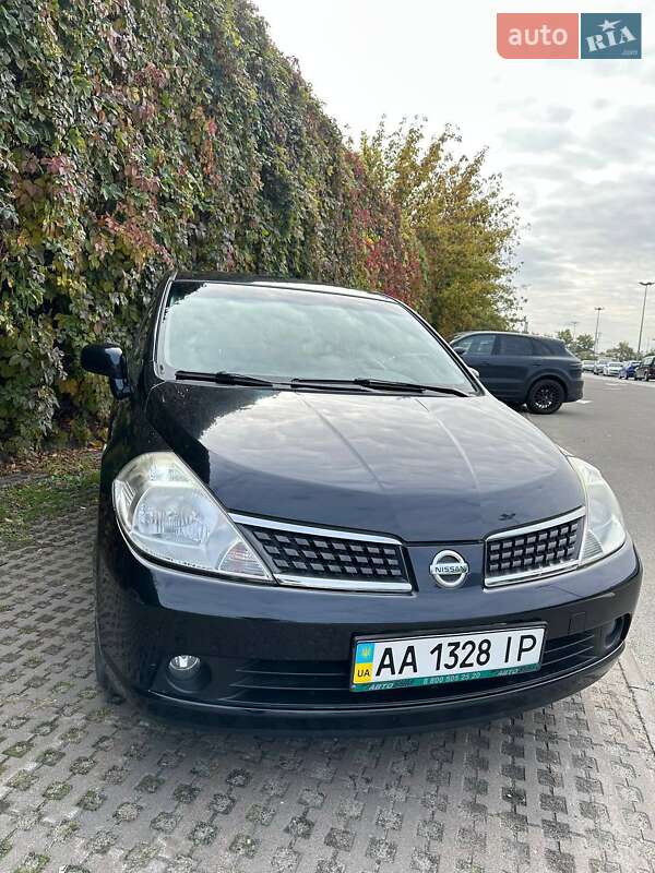 Хетчбек Nissan TIIDA 2008 в Києві
