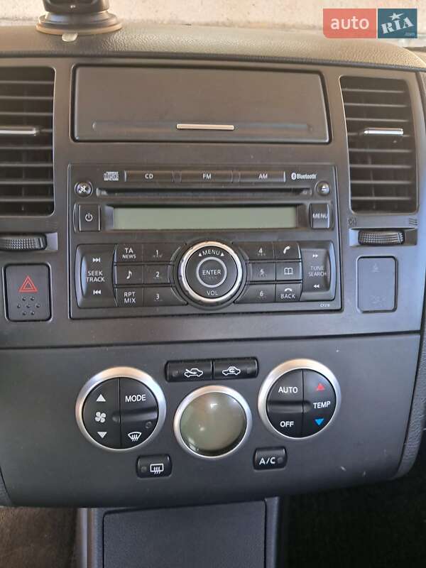 Хетчбек Nissan TIIDA 2007 в Городку