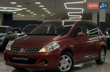 Хетчбек Nissan TIIDA 2010 в Миколаєві Хетчбек Nissan TIIDA 2010 в Миколаєві