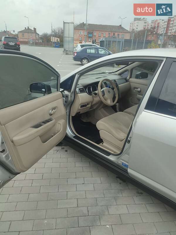 Седан Nissan TIIDA 2007 в Виннице