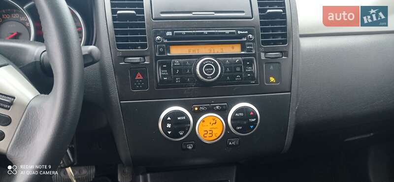 Хэтчбек Nissan TIIDA 2008 в Виннице