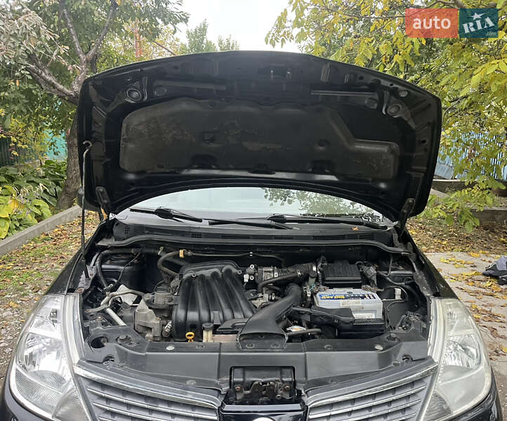 Седан Nissan TIIDA 2007 в Каменском