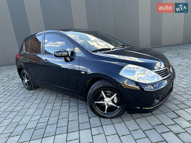 Хетчбек Nissan TIIDA 2008 в Хмельницькому