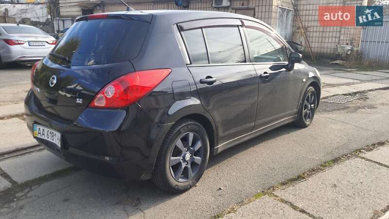Хэтчбек Nissan TIIDA 2008 в Киеве