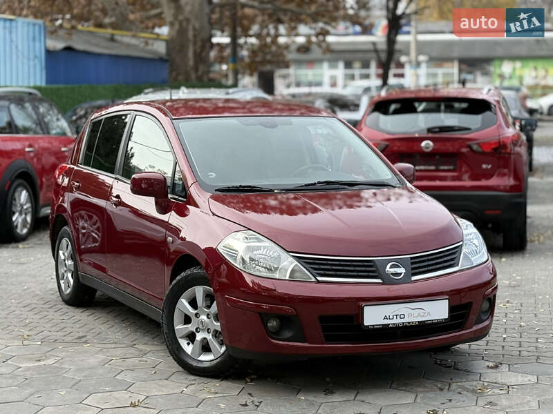 Хэтчбек Nissan TIIDA 2008 в Одессе
