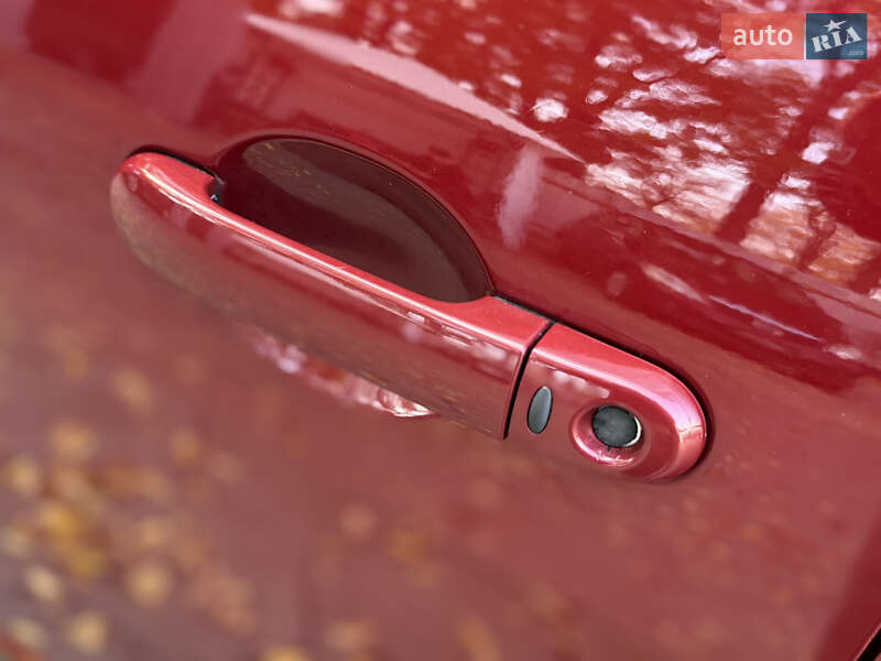 Хэтчбек Nissan TIIDA 2008 в Одессе