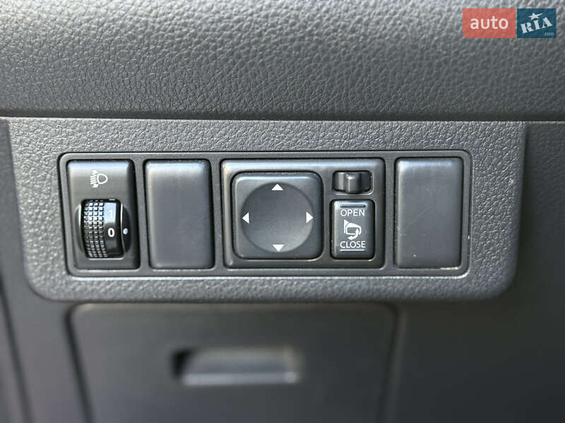 Хэтчбек Nissan TIIDA 2008 в Одессе