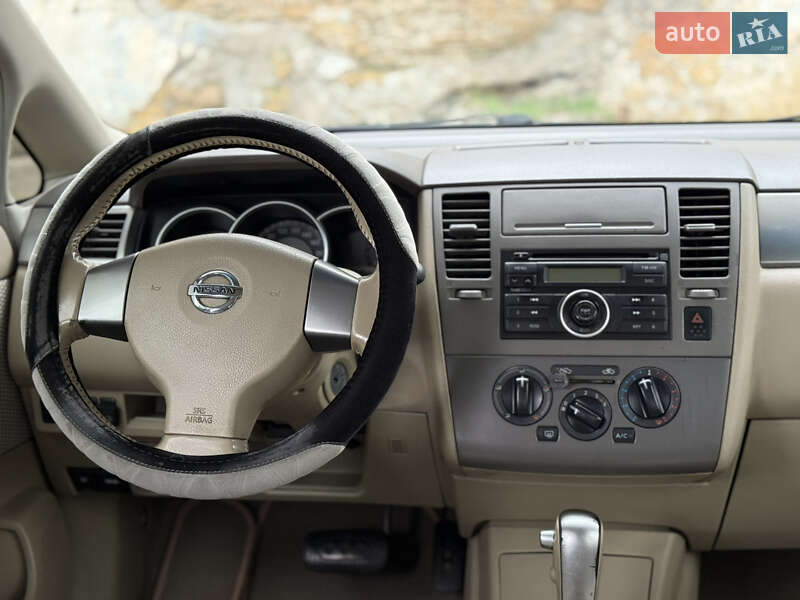 Седан Nissan TIIDA 2008 в Одессе