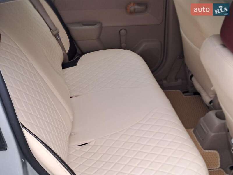 Хэтчбек Nissan TIIDA 2006 в Одессе