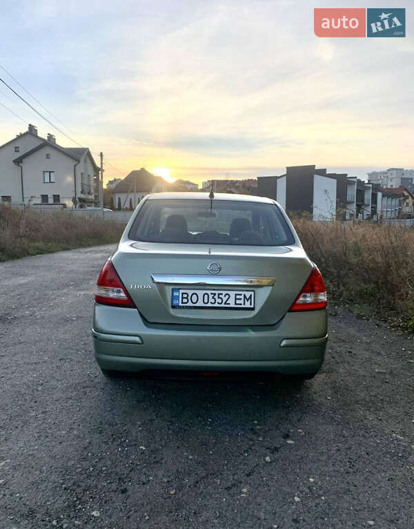 Седан Nissan TIIDA 2008 в Тернополі