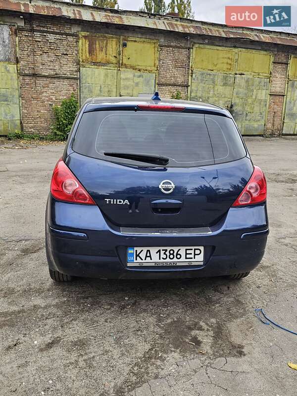 Хетчбек Nissan TIIDA 2007 в Києві