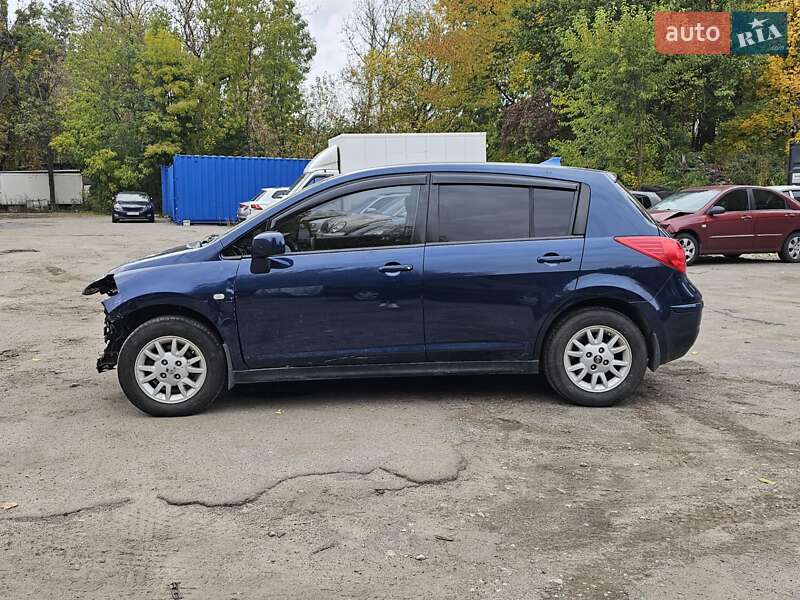 Хетчбек Nissan TIIDA 2007 в Києві