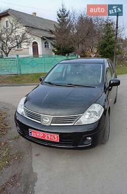 Хэтчбек Nissan TIIDA 2008 в Тернополе