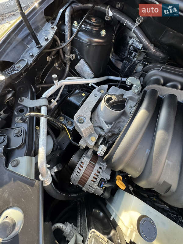 Хэтчбек Nissan TIIDA 2011 в Киеве