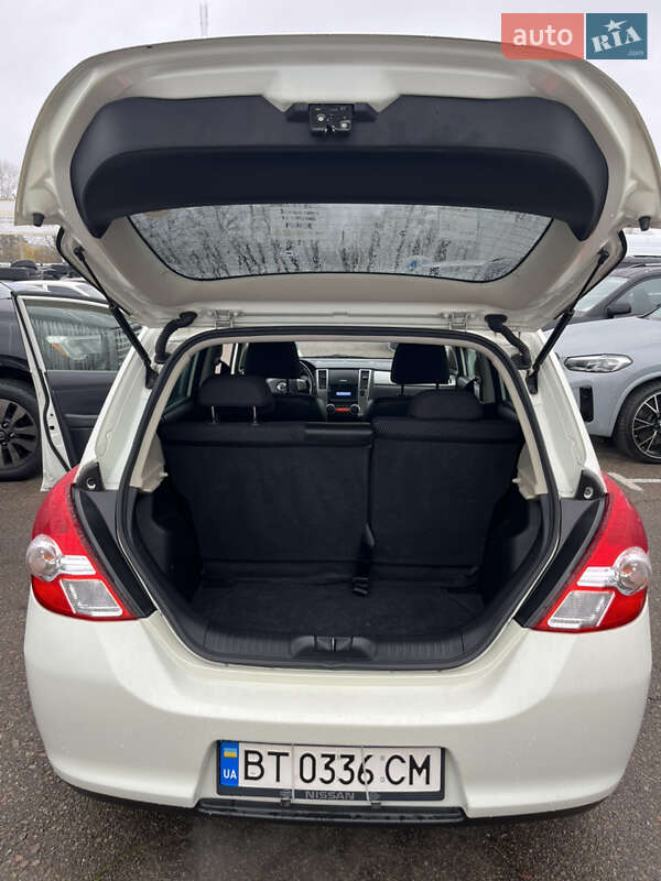 Хэтчбек Nissan TIIDA 2010 в Белой Церкви