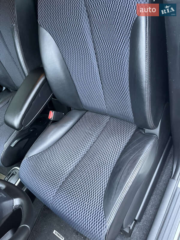 Хэтчбек Nissan TIIDA 2010 в Белой Церкви