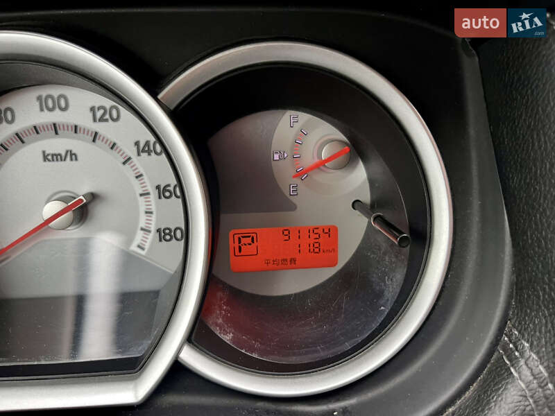 Хэтчбек Nissan TIIDA 2010 в Белой Церкви