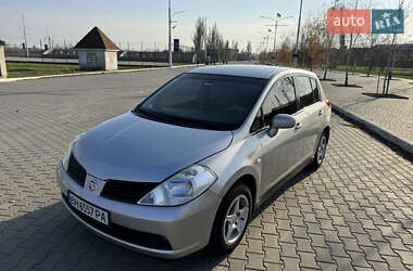 Хэтчбек Nissan TIIDA 2007 в Измаиле