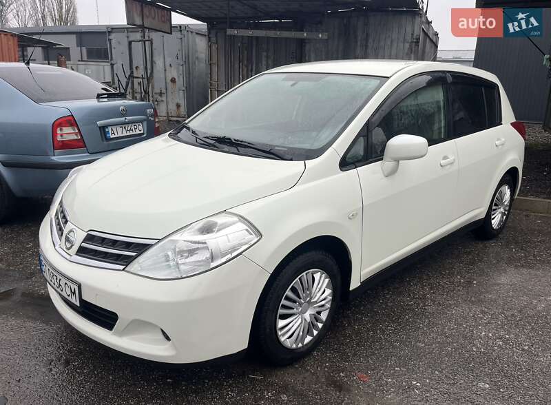 Хэтчбек Nissan TIIDA 2010 в Белой Церкви