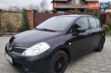 Хэтчбек Nissan TIIDA 2008 в Николаеве