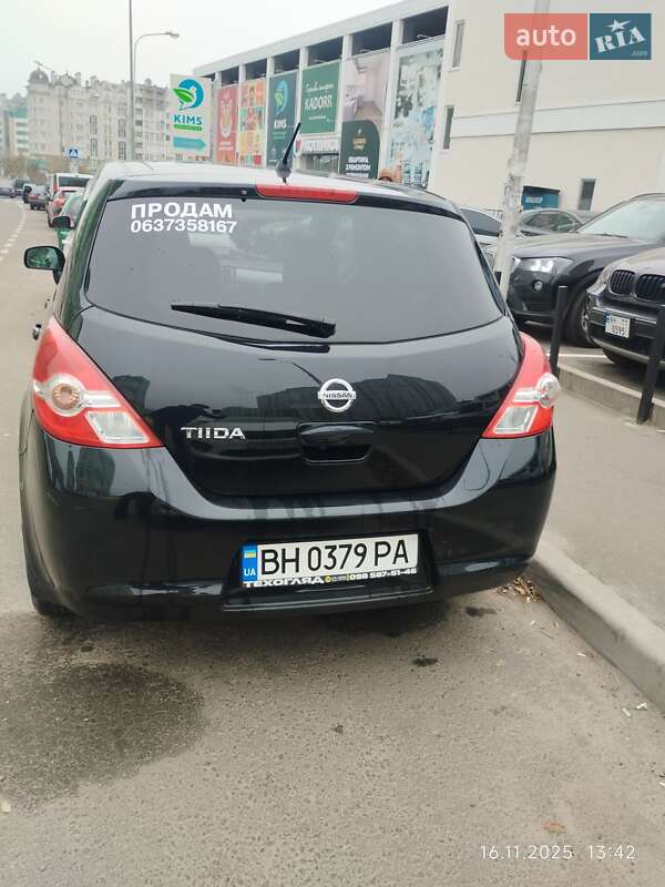 Хэтчбек Nissan TIIDA 2010 в Одессе