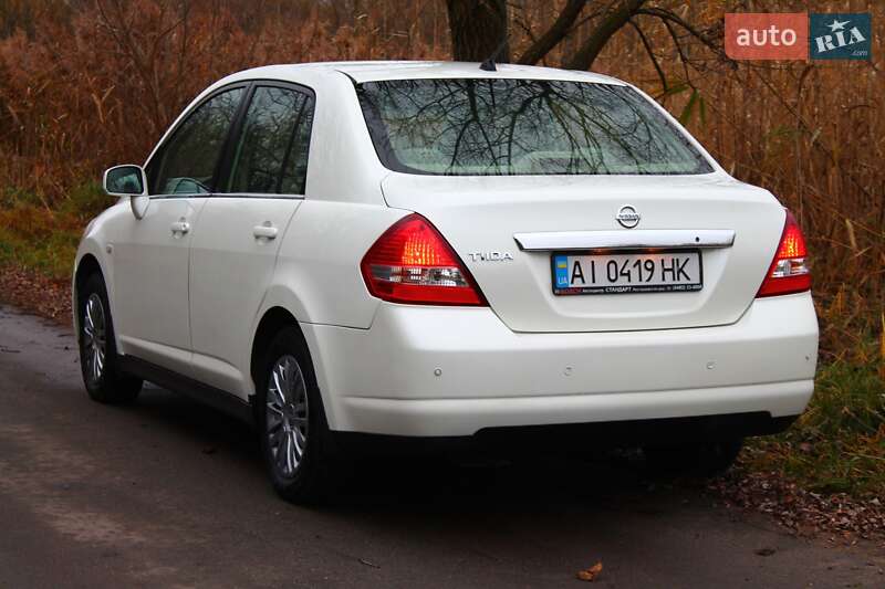 Седан Nissan TIIDA 2007 в Белой Церкви
