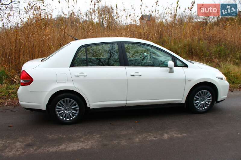 Седан Nissan TIIDA 2007 в Белой Церкви