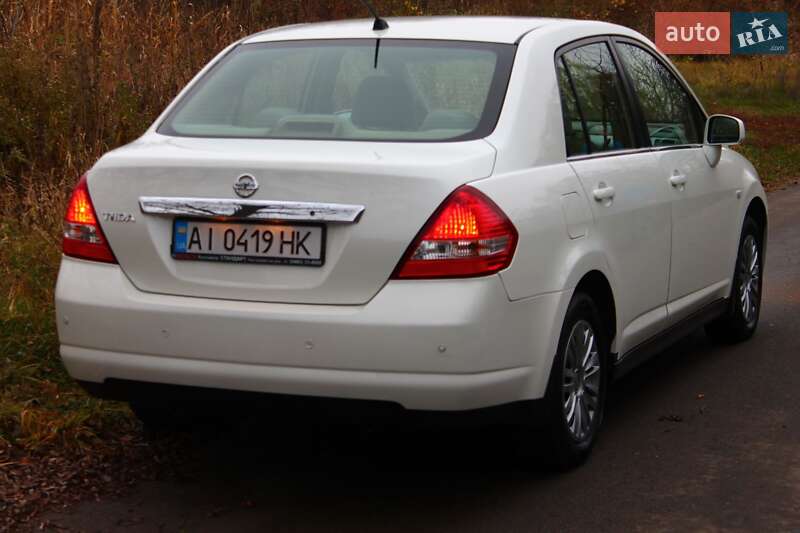 Седан Nissan TIIDA 2007 в Белой Церкви