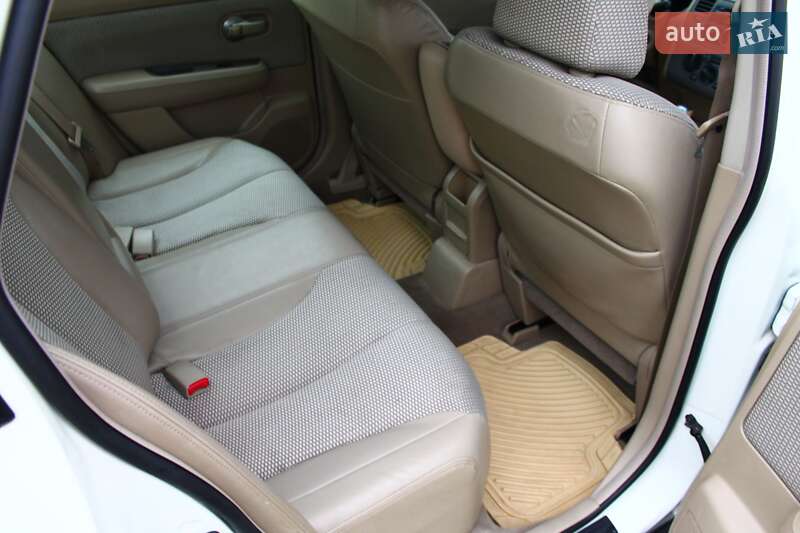 Седан Nissan TIIDA 2007 в Белой Церкви