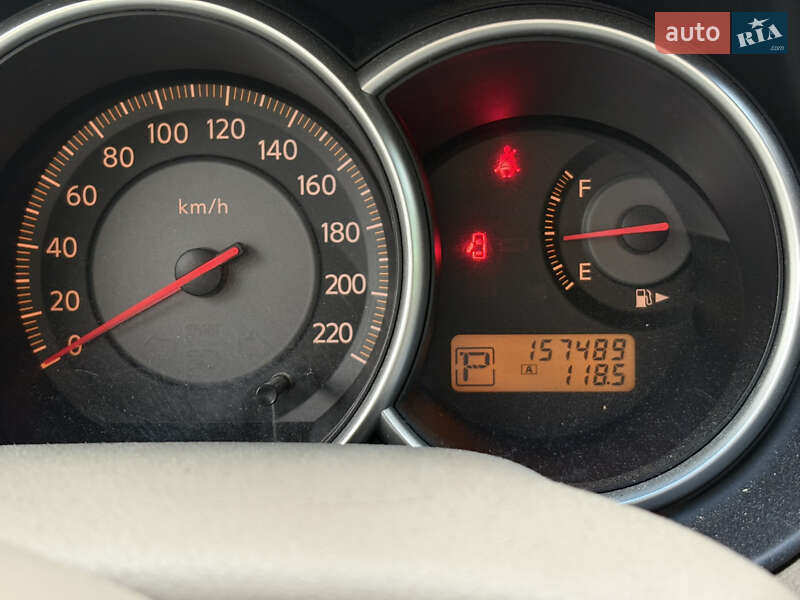 Седан Nissan TIIDA 2008 в Киеве