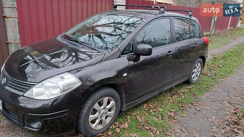 Хэтчбек Nissan TIIDA 2010 в Киеве фото 6 Хэтчбек Nissan TIIDA 2010 в Киеве