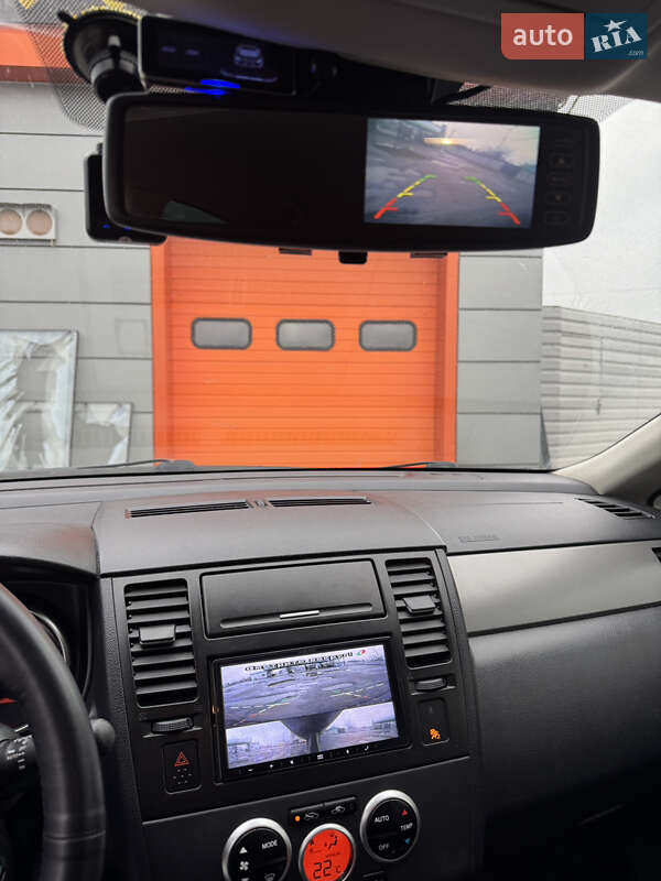 Хэтчбек Nissan TIIDA 2011 в Харькове