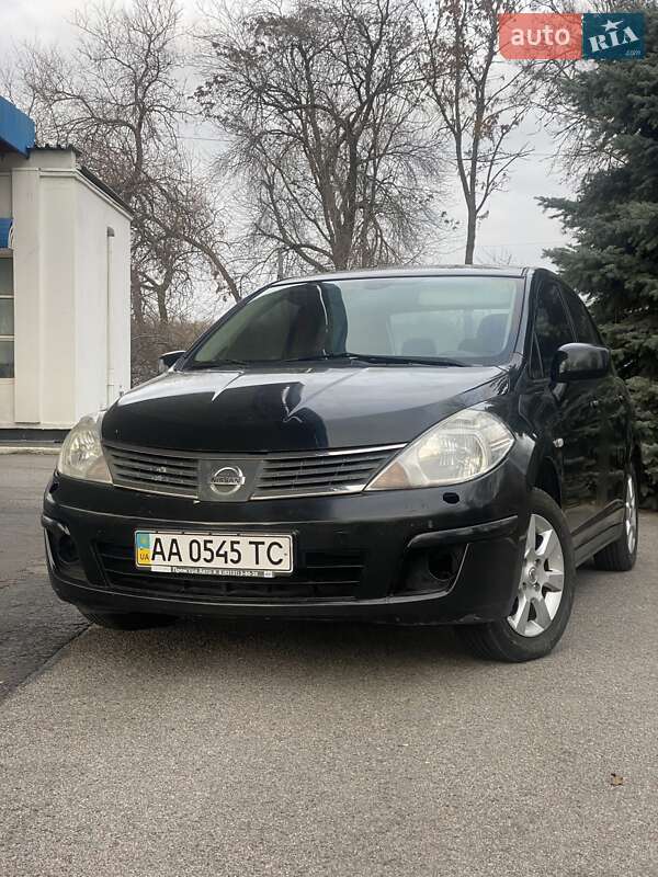 Седан Nissan TIIDA 2007 в Дніпрі
