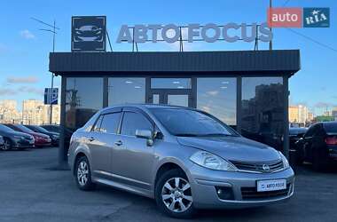 Седан Nissan TIIDA 2011 в Киеве