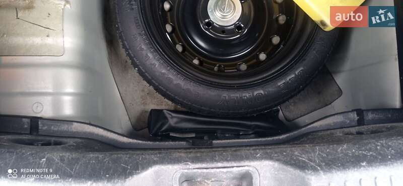 Хетчбек Nissan TIIDA 2008 в Вінниці